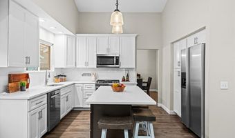 1329 Westbrooke Terrace Dr, Ballwin, MO 63021