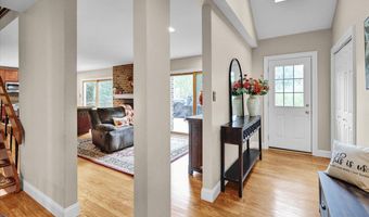 13 IRON Cir, Reading, PA 19607
