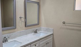 240 W Lincoln Ave 8, Escondido, CA 92026