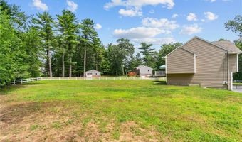 76 Lakehurst Dr, Coventry, RI 02816