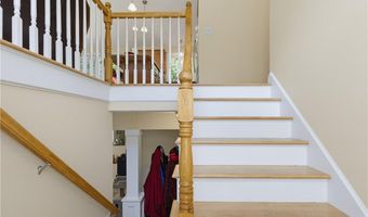 102 Bramble Bush Rd, Coventry, RI 02816