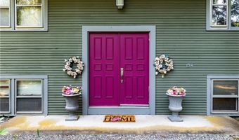 154 Spring Valley Dr, East Greenwich, RI 02818