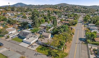 9201 Brookside Cir, Spring Valley, CA 91977