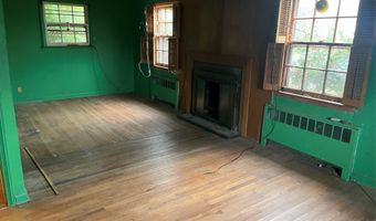 22 Guilette Pl, Amityville, NY 11701