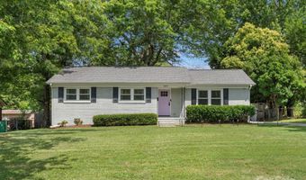 3839 Woodleaf Rd, Charlotte, NC 28205