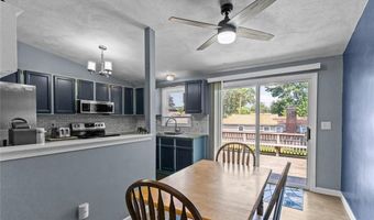 162 Pine St, Warwick, RI 02888