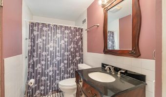 1027 W Superior St, Alma, MI 48801