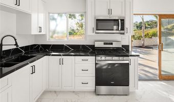 415 Edgehill Ln, Oceanside, CA 92054