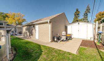 441 S Yale Ave, Addison, IL 60101