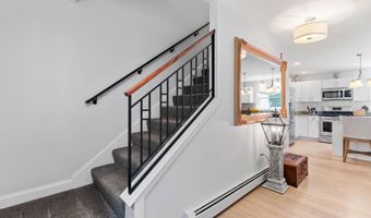 49 Hadlock Rd, Falmouth, ME 04105