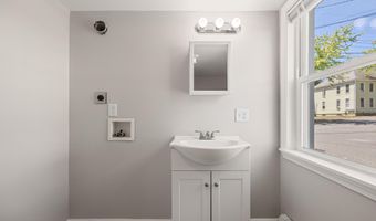 41 Parker St, Bangor, ME 04401