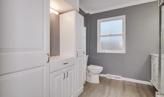 1207 E 7TH St, Cheyenne, WY 82007