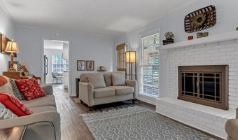 2704 PINE MANOR Ln, Albany, GA 31707