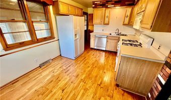 3895 Avalon Ct, Austintown, OH 44515