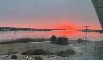 20 Starboard St, Beachwood, NJ 08722