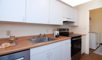 609 Watersedge Dr, Ann Arbor, MI 48105