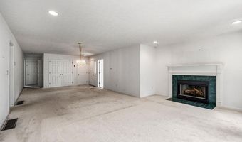 7 St Andrews Dr, Bedford, NH 03110