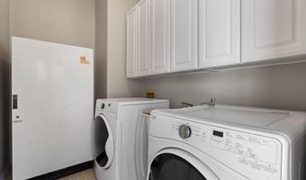 5971 Creekview Ct, Ann Arbor, MI 48108