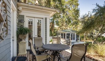 31 Anchorage Way, Beaufort, SC 29902