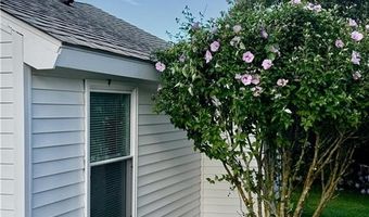 64 Burnside Ave, Narragansett, RI 02882