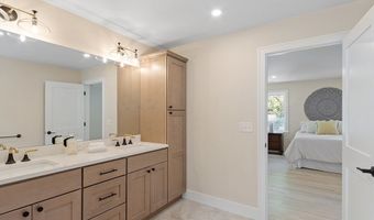 42 Hillside Ave, Bedford, MA 01730