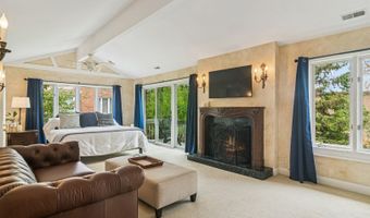 1653 N Belmont Ct, Arlington Heights, IL 60004