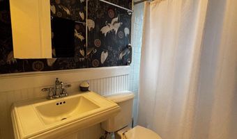 820 S WASHINGTON St 226, Alexandria, VA 22314