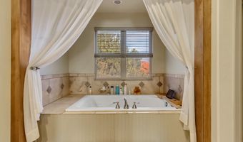 273 E PARK VIEW Cir, Bountiful, UT 84010