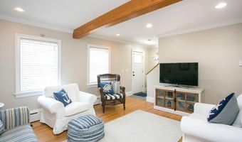 45 Holland St, Newport, RI 02840