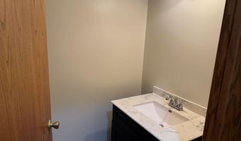 1002 THOMAS St, Antigo, WI 54409