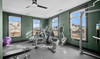 2220 Suncrest Dr, Ames, IA 50014