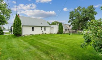 717 3rd Ave SE, Dyersville, IA 52040