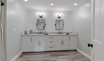 129 Loon Call Dr, Belgrade, ME 04917