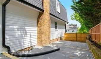 250 ASPEN St, Alexandria, VA 22305
