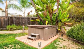 1068 Greenway Rd, Oceanside, CA 92057