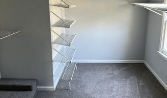 13 Fenway Rd, Branford, CT 06405