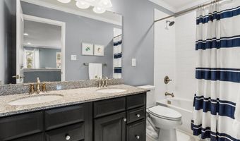 10 Gina Dr, Allentown, NJ 08501