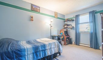 2083 Sun Valley Dr, Blakeslee, PA 18610