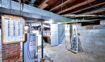 104 Grove Ave, Alma, MI 48801