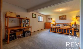8 Mountain Dr, Cody, WY 82414