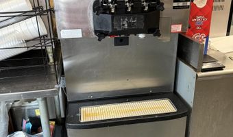 304 S Market St, Alton, MO 65606