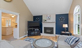 231 Vaughn Hill Rd, Bolton, MA 01740