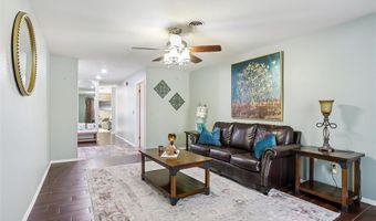 117 Old Oaks Dr, Ballwin, MO 63011