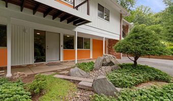 8004 PARK OVERLOOK Dr, Bethesda, MD 20817