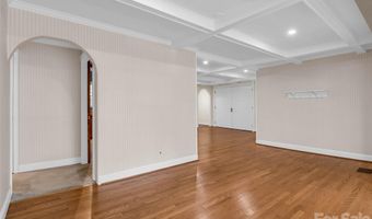 52 Forest Rd, Asheville, NC 28803