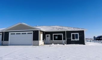 921 Willet St, Aberdeen, SD 57401