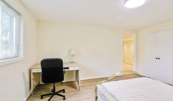 6049 AVON Dr, Bethesda, MD 20814