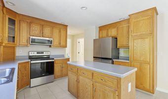 555 Waterville Rd, Avon, CT 06001