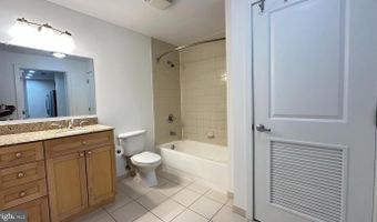 2001 15TH St N #320, Arlington, VA 22201