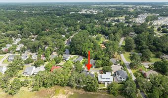 5 Petigru Dr, Beaufort, SC 29902